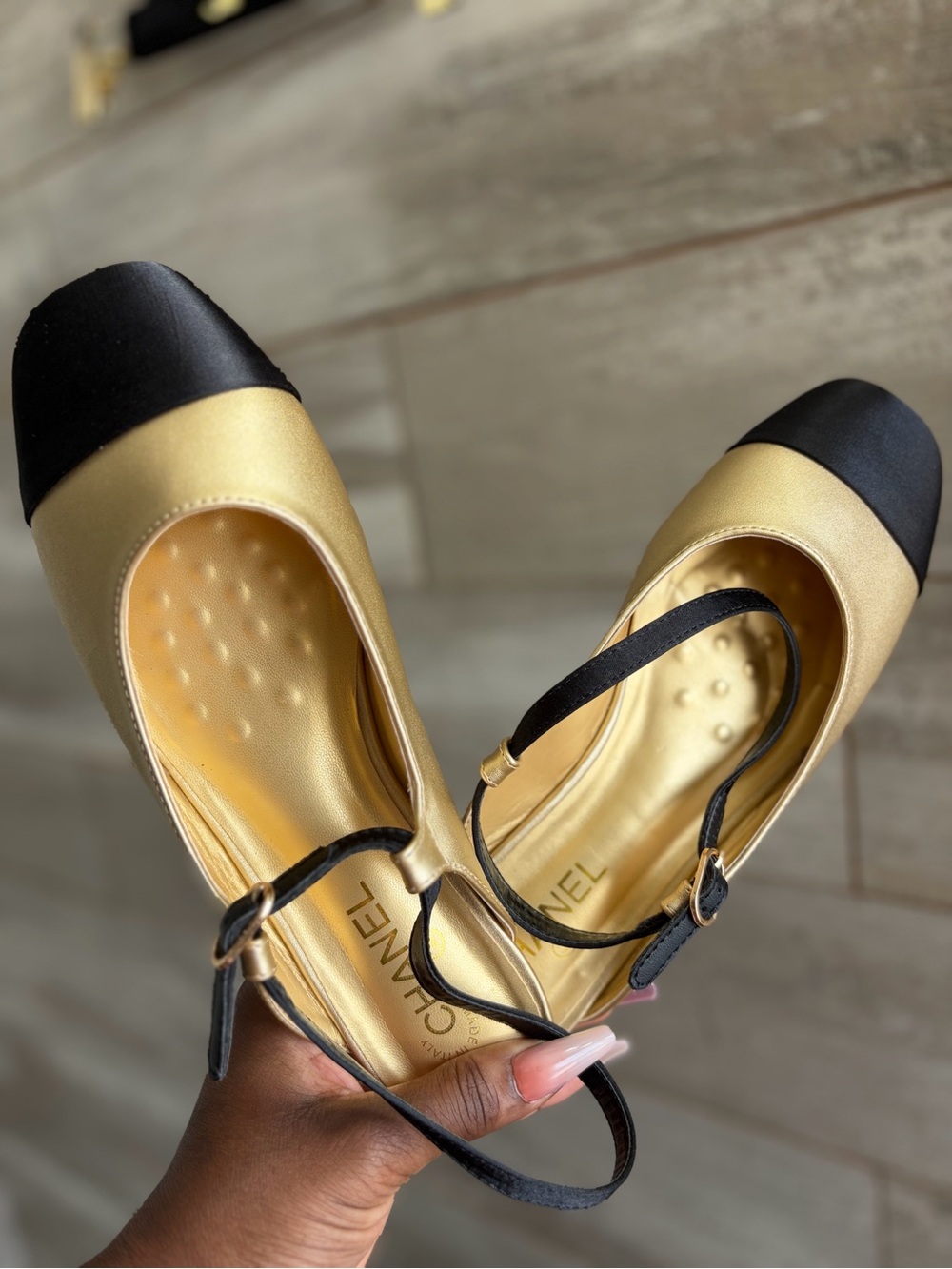 Casual flats